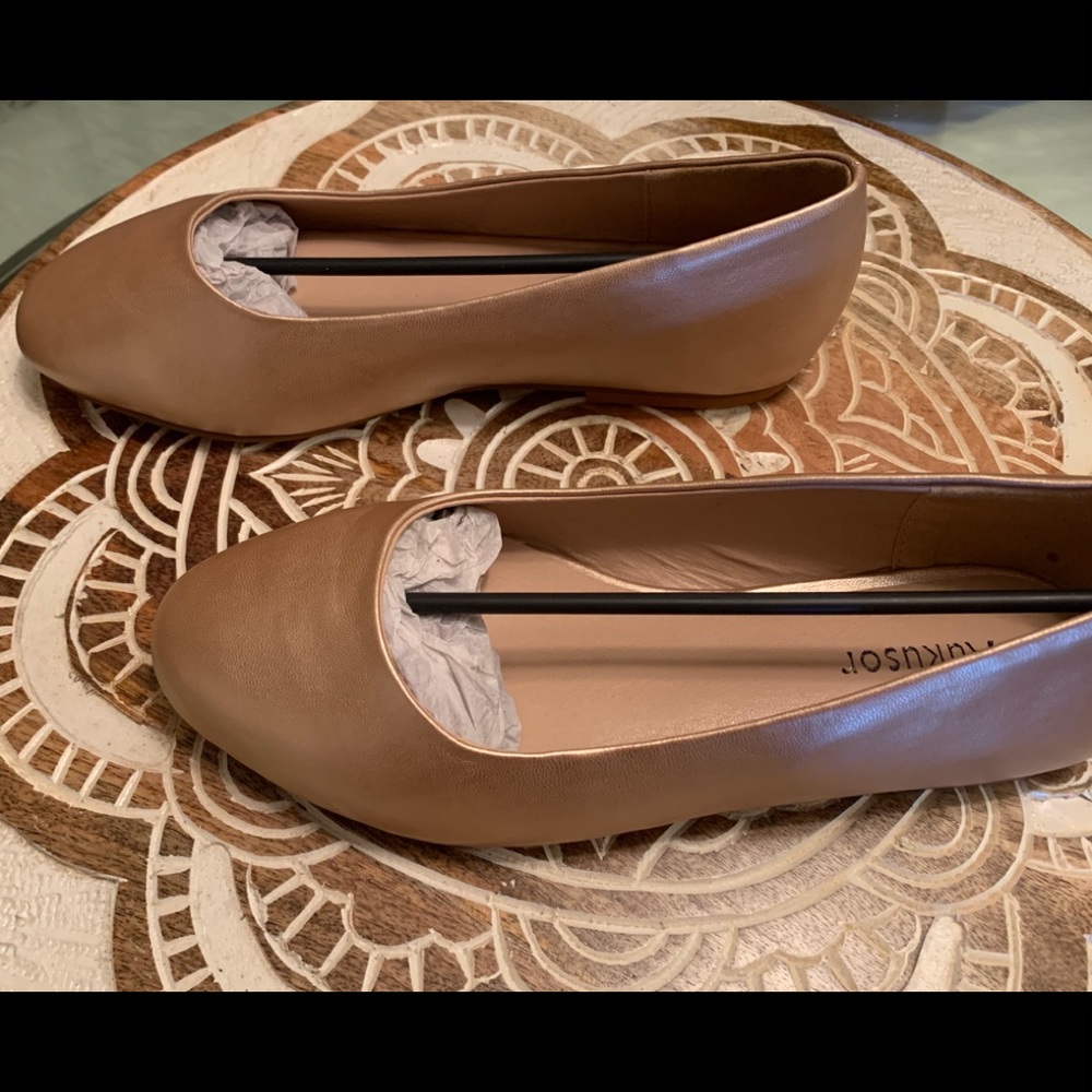 Gold flats